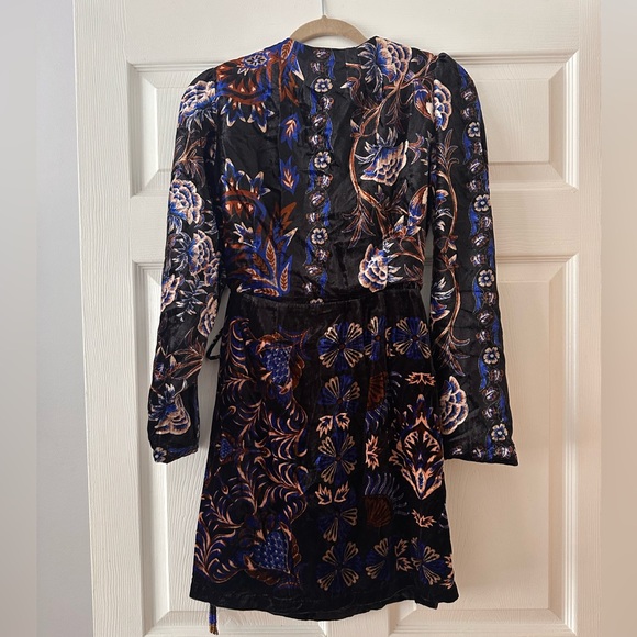 Farm Rio Arabesque Wrap Mini Dress - Picture 8 of 10
